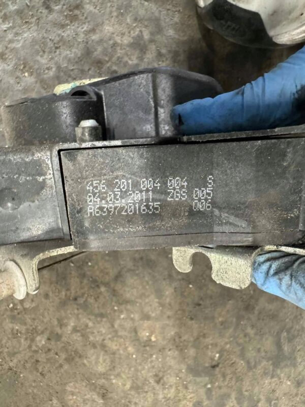 ZAMEK DRZWI LEWY PRZÓD MERCEDES VITO 639 A6397201635