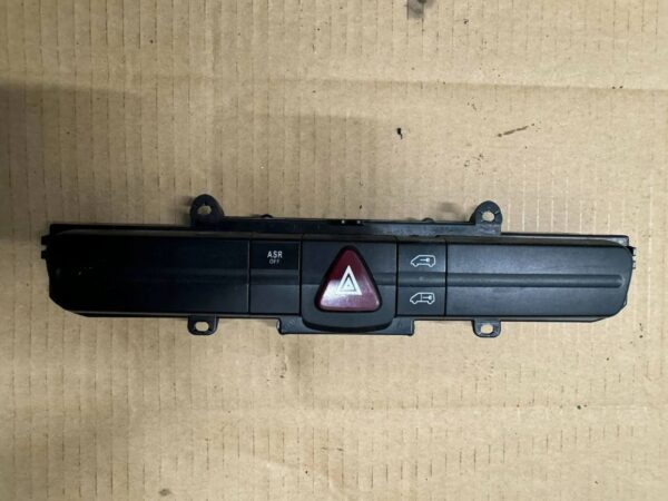 PANEL ŚWIATEŁ AWARYJNYCH MERCEDES SPRINTER 906 A9065450107