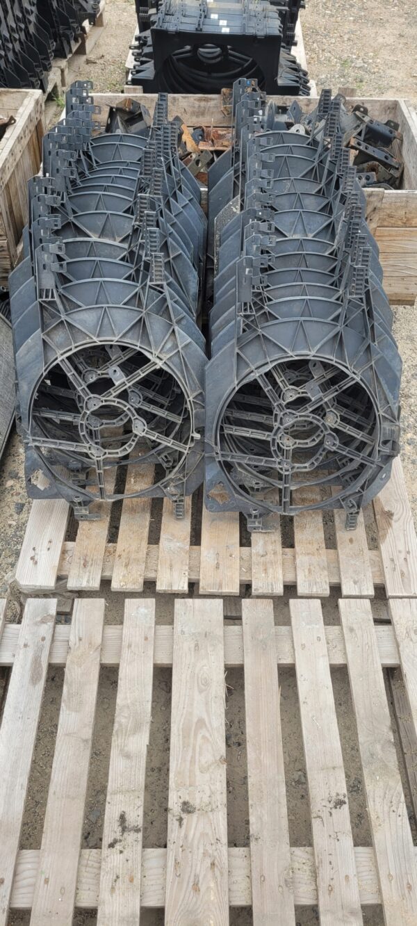 OBUDOWA WENTYLATORA RENAULT TRAFIC II FV