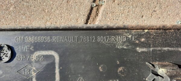 OSŁONA STOPIEŃ PRAWY RENAULT TRAFIC III 93868936