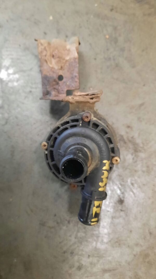 POMPA DODATKOWA WTÓRNA OBIEGU WODY MASTER III 10-24 925164GA0A