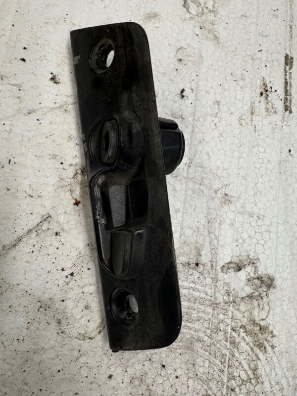 RYGIEL DRZWI PRZESUWNYCH LEWY VW T5 7H0843638E