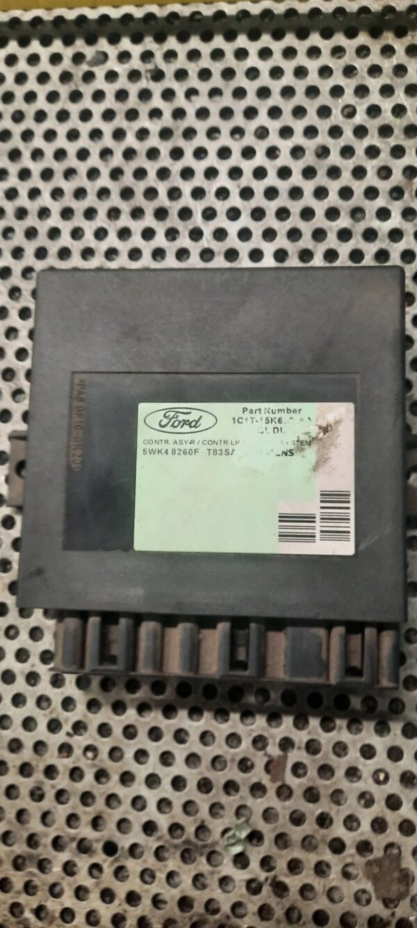 3e81edaa9dbf54949e77b57c1132fd69