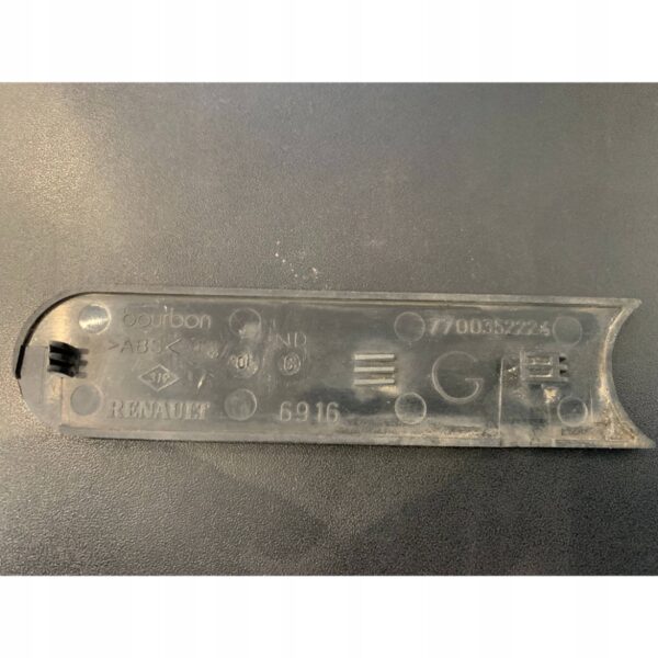 EMBLEMAT "T28" 7700352224 MASTER