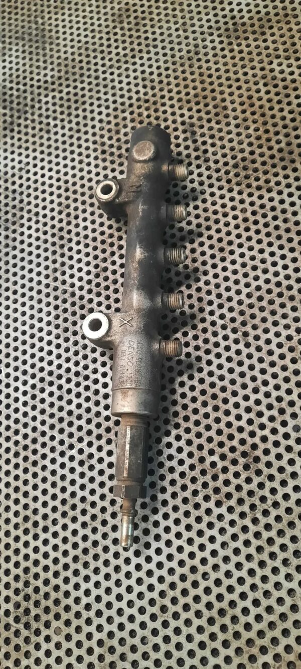 LISTWA WTRYSKOWA 209104415