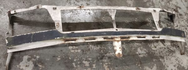 PAS PRZEDNI OKULAR MERCEDES SPRINTER 901 FV