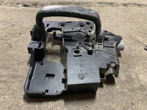 KLAMKA DRZWI PRZESUWNYCH LEWA TYLNA BERLINGO 96806573