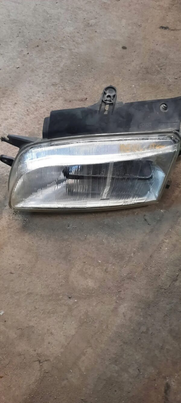 LAMPA PRZEDNIA CITROEN BERLINGO LEWA