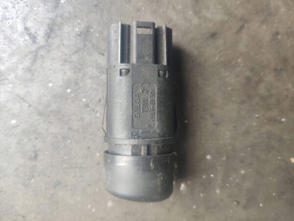 PRZYCISK ŚWIATEŁ AWARYJNYCH 97KG13A350AC