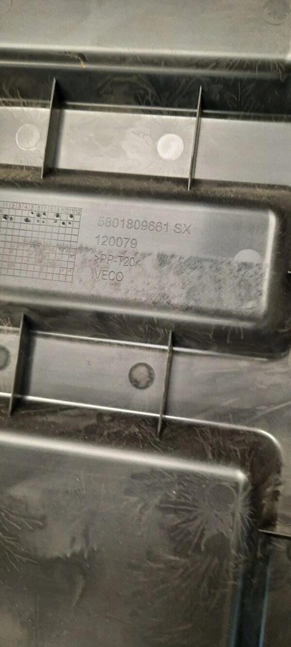 SCHOWEK PÓŁKA PRAWY IVECO DAILY VI -14 2.3 HPI