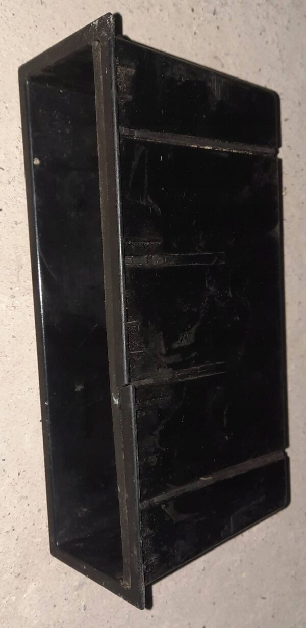 SCHOWEK DESKI VW T5 7D0858373A