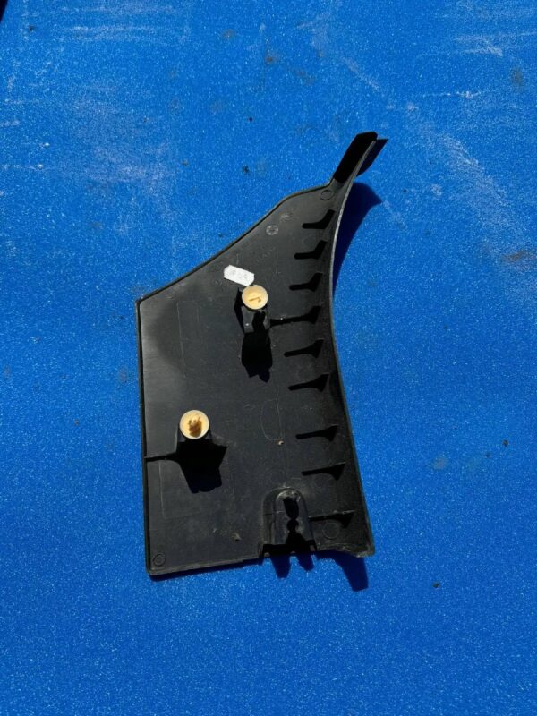 OSŁONA LISTWA PROGU PRAWA RENAULT MASTER III 10-19 8200689899