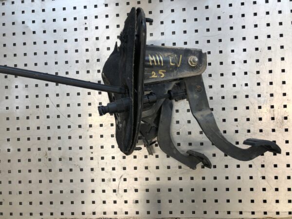 PODSTAWA PEDAŁY GAZU MASTER II MOVANO 7700314878