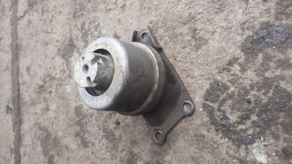 WSPORNIK MOCOWANIE SILNIKA VW T5 03-15 POMPA ABS VW T5 03-15 7H0199256