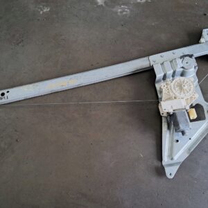 PODNOŚNIK SZYBY DRZWI LEWY PRZÓD A9067200046