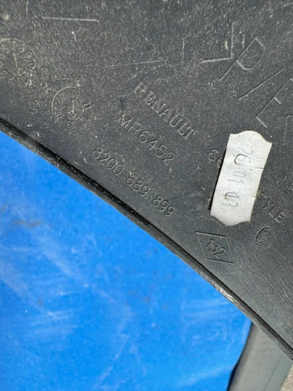OSŁONA LISTWA PROGU PRAWA RENAULT MASTER III 10-19 8200689899