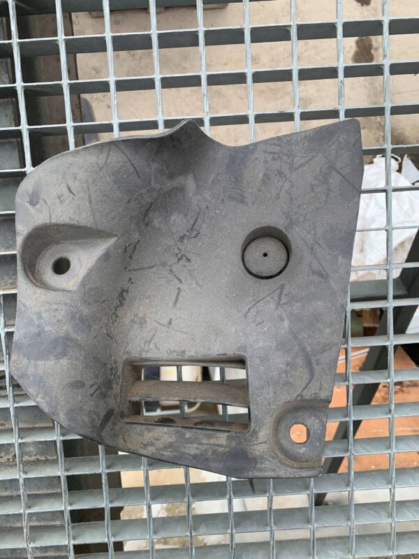 OSŁONA NAGRZEWNICY LEWA TRAFIC II 8200410459