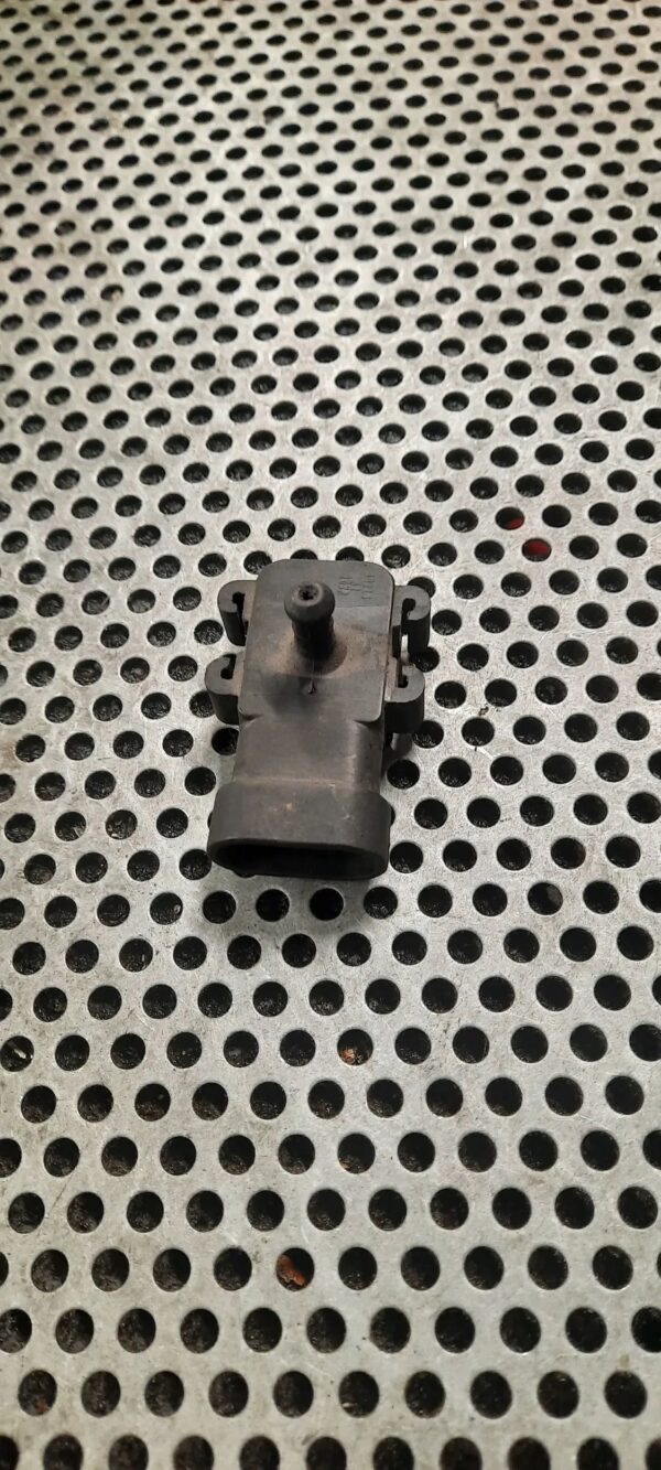 CZUJNIK CIŚNIENIA POWIETRZA RENAULT TRAFIC