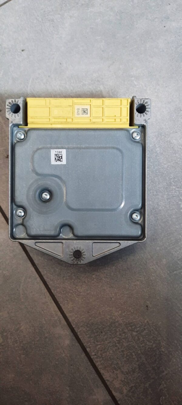 22ee977b28e6043f1002e6e1256db162