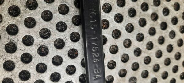 RAMIĘ WYCIERACZKI YC1517526BA PRAWE FORD TRANSIT