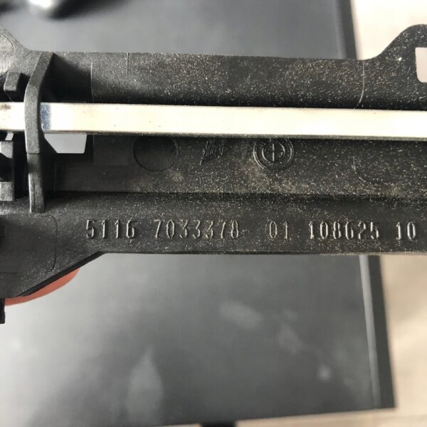 MECHANIZM ZAMYKANIA SCHOWKA BMW E65 7033378