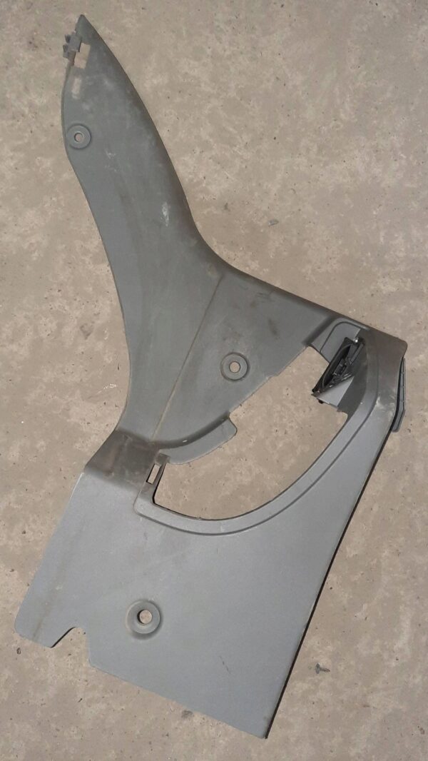 OSŁONA SŁUPKA LEWY PRZÓD SPRINTER W906 A9066880206