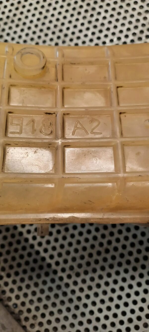 5877727a3f2ca58517ebf1ba4772eb99