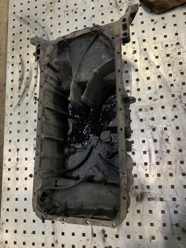 MISKA OLEJOWA VITO 2.2 CDI W638 A6110140202