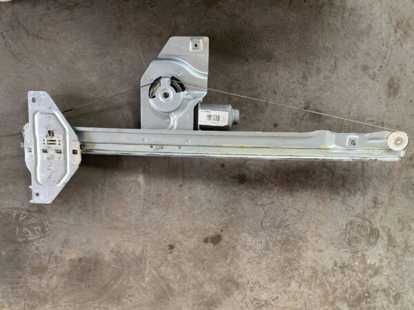 MECHANIZM SZYBY PRAWY CITROEN BERLINGO 9680557880
