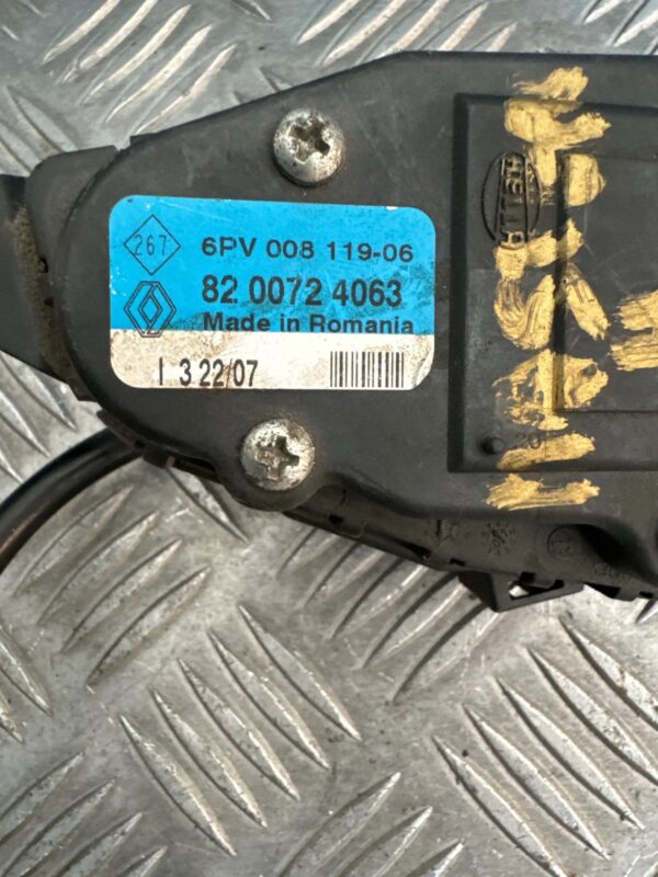 POTENCJOMETR GAZU RENAULT MASTER II 8200724063