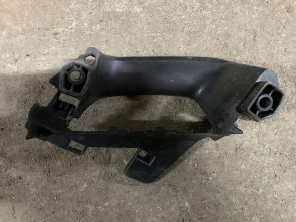 OBUDOWA KLAMKI WEW. LEWY PRZÓD CITROEN BERLINGO 9681236177