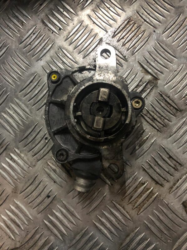 VACUM POMPA TRAFIC MASTER 8200102535