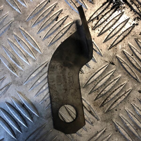 UCHWYT WIESZAK SILNIKA VW T4 074103390A