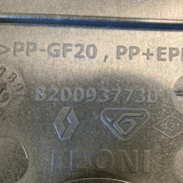 POKRYWA SKRZYNKI BIEZPIECZNIKÓW 8200937730 RENAULT MASTER III