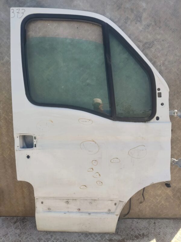 DRZWI PRZEDNIE PRAWE IVECO DAILY IV 06-14 373
