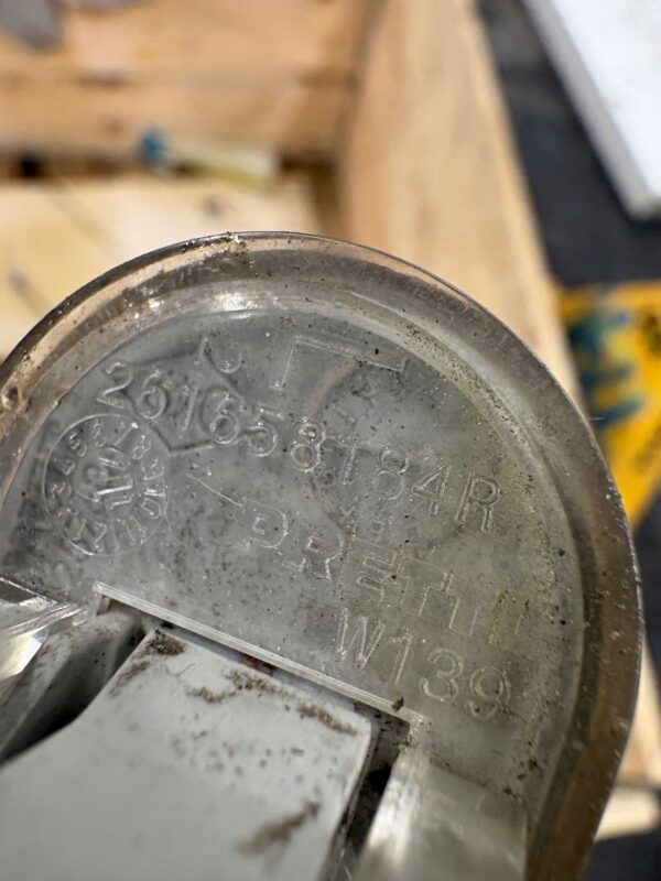 KIERUNKOWSKAZ BOCZNY LEWY TRAFIC III 261658184R