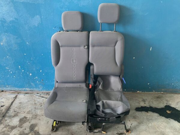 ff7042eb2ea6d10252ce726c11212828