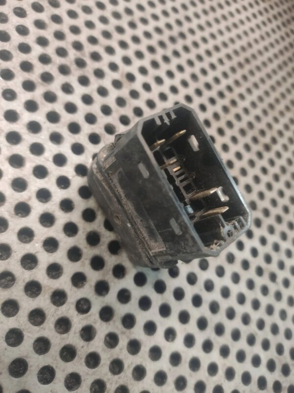 PRZYCISK OGRZEWANIA SZYBY VITO W638 0035455307