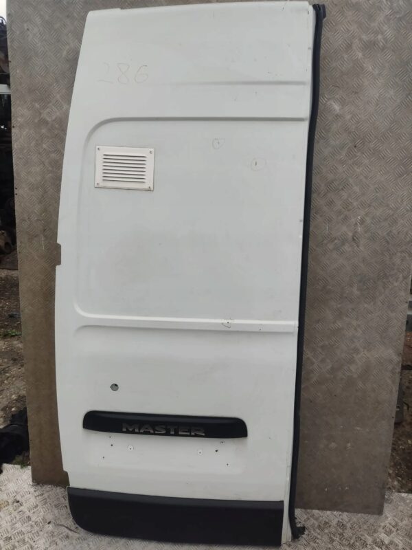 DRZWI LEWE TYLNE MASTER III 286