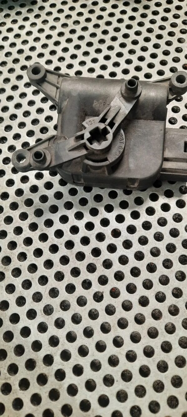 SILNICZEK DMUCHAWY 0132801332 MERCEDES VITO