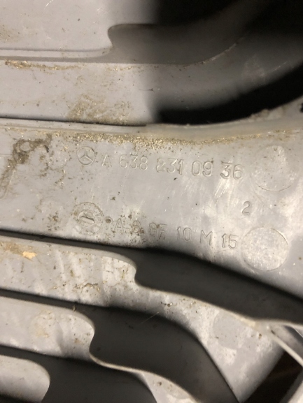 KANAŁ POWIETRZA MERCEDES VITO 638 A6388310936