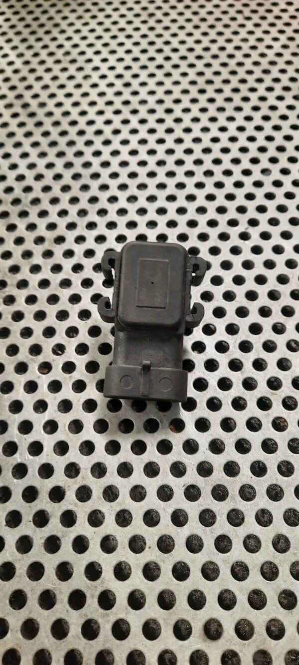 CZUJNIK CIŚNIENIA POWIETRZA RENAULT TRAFIC