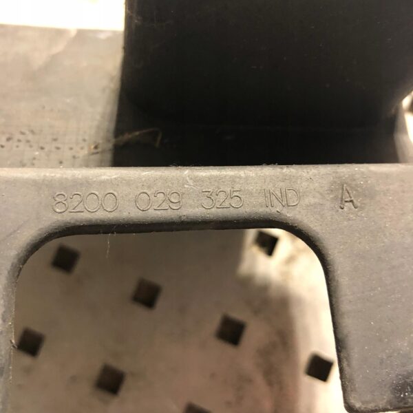 OSŁONA CHŁODNICY LEWA MASTER II 8200029325