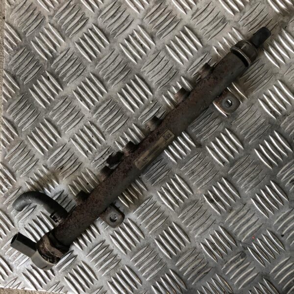 LISTWA WTRYSKOWA VW CRAFTER 076130093V