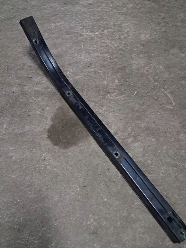 SZYNA DRZWI PRAWY DÓŁ BERLINGO