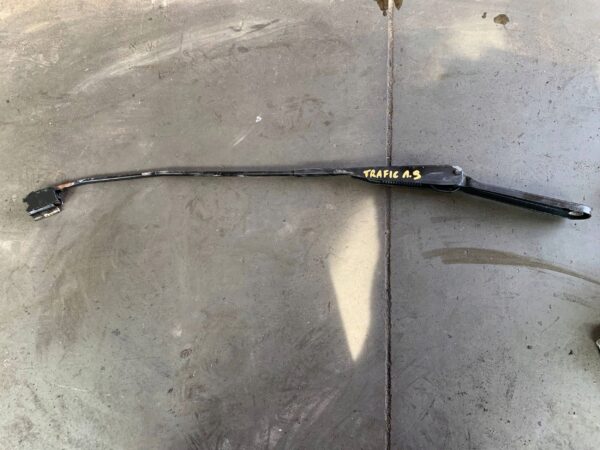 RAMIĘ WYCIERACZKI PRZÓD TRAFIC II 1.9 7700311582