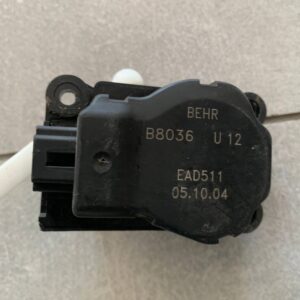 SILNICZEK NAGRZEWNICY B8036U12 RENAULT MASTER II