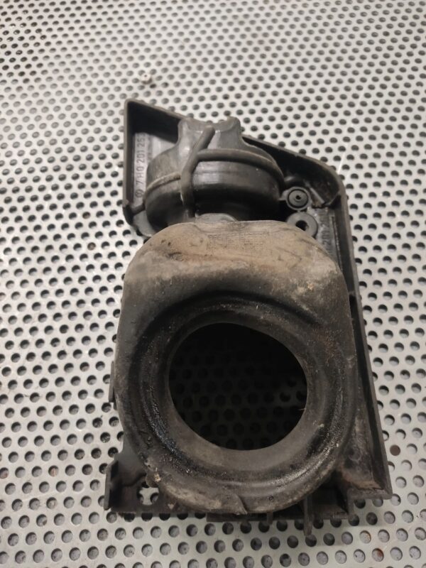 OBUDOWA WLEWU PALIWA VOLKSWAGEN T5 7H0201251