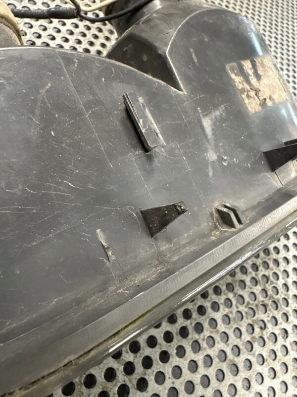 LAMPA PRZECIWMGIEŁNA LEWA TRAFIC II