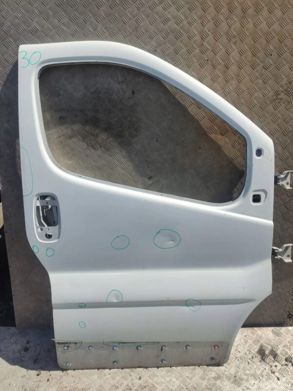 DRZWI PRAWE TRAFIC VIVARO PRIMASTAR 01-14 NR30 BIAŁY